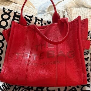 Marc Jacobs Red Pebbled Leather 'The Tote Bag' - Structured Top-Handle Tote